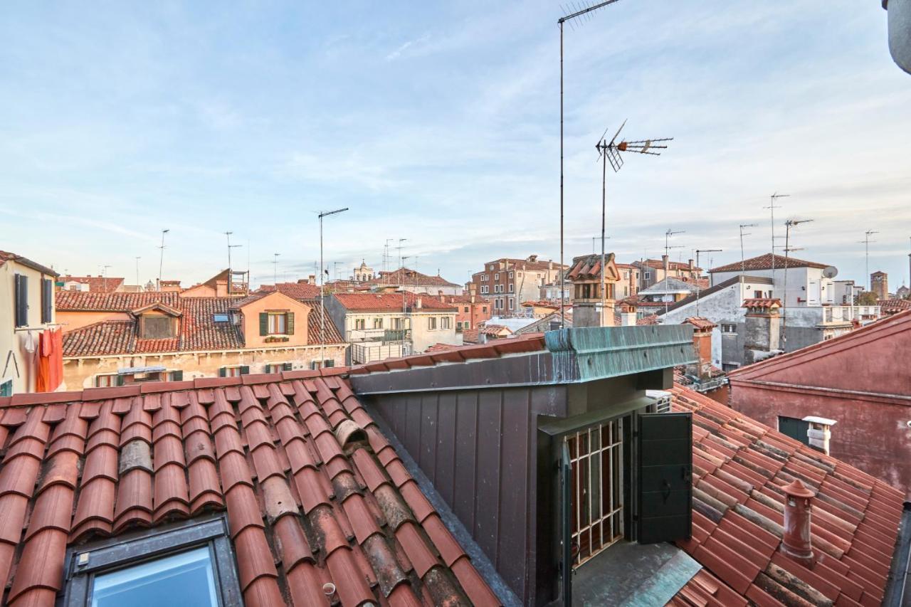 Classy Venesia Bagian luar foto