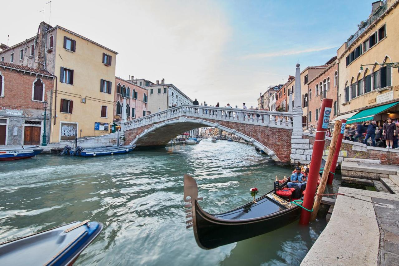 Classy Venesia Bagian luar foto